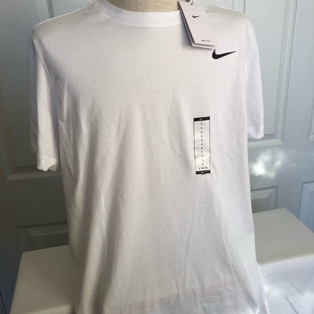 Nike Classic White Short Sleeve Tee
